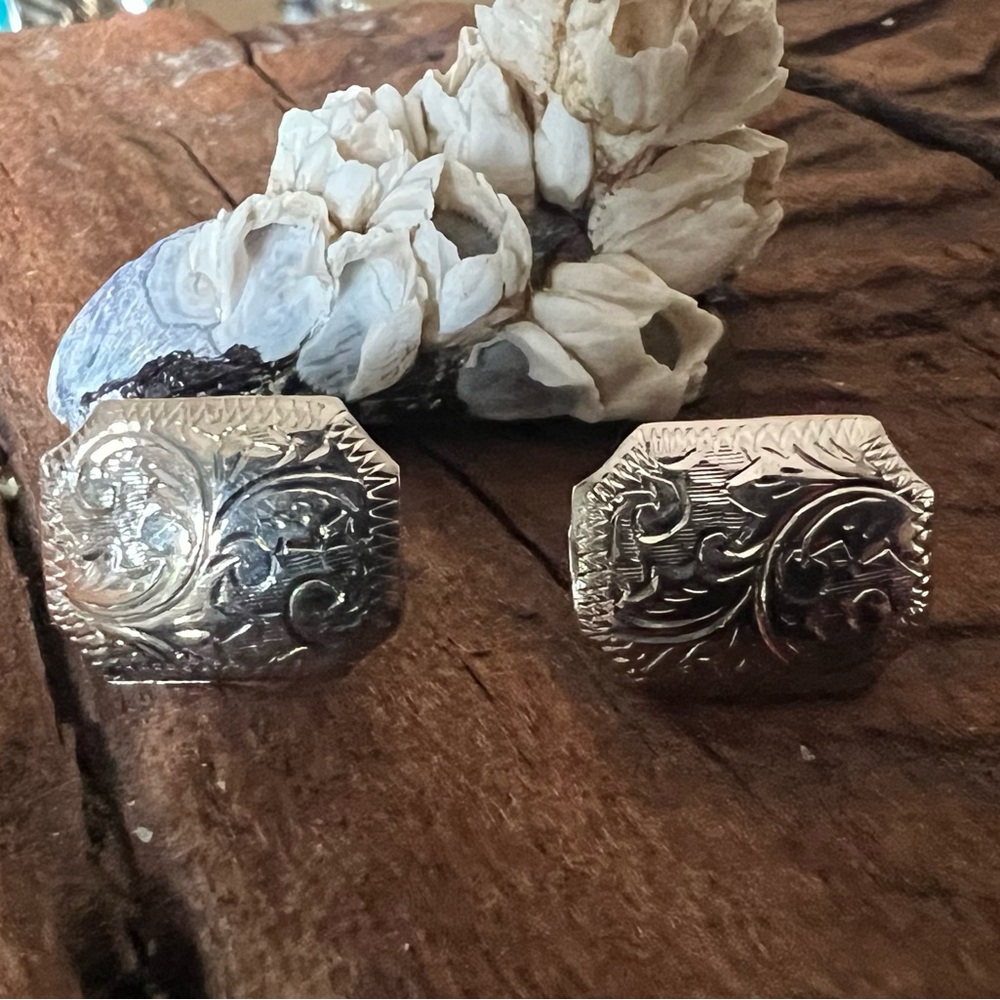 Native American Artisan Screw-back Earrings Sterling Silver 925 Etched Floral